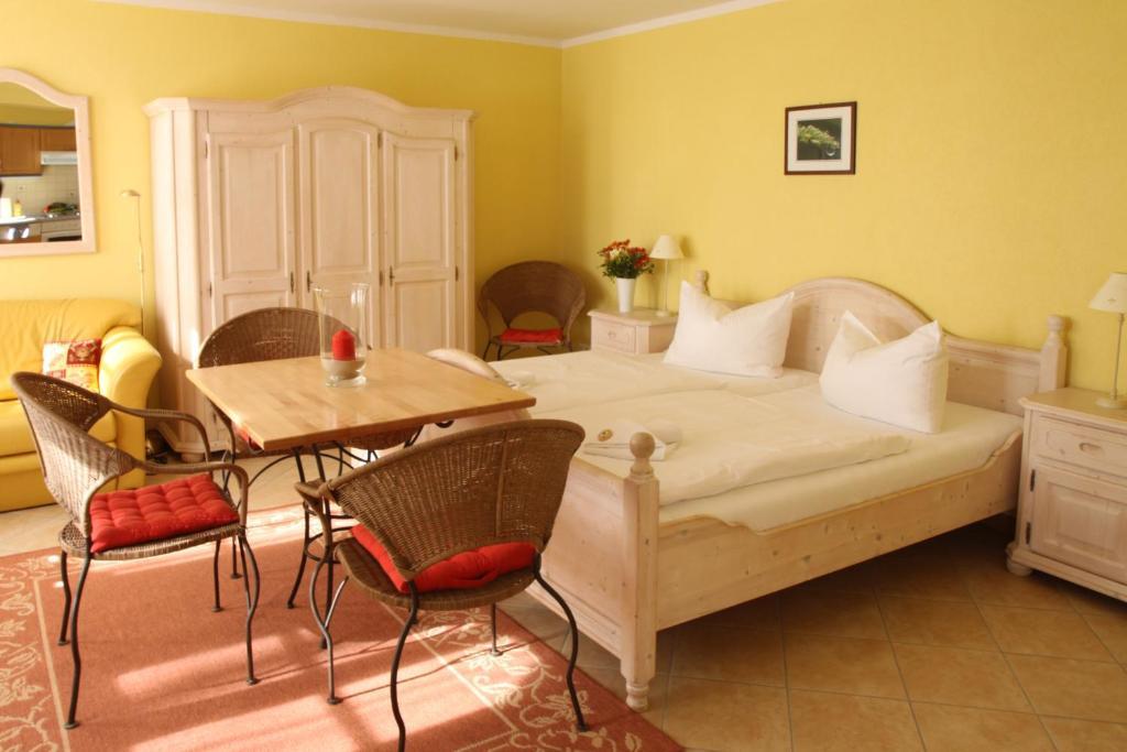 Aparthotel Albus 3*